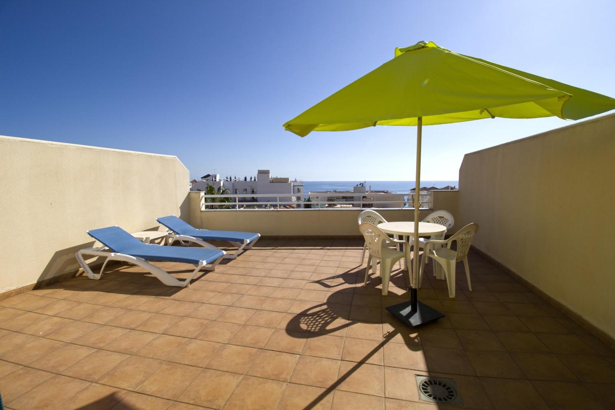 Apartamentos Turisticos Fercomar Nerja Exteriér fotografie